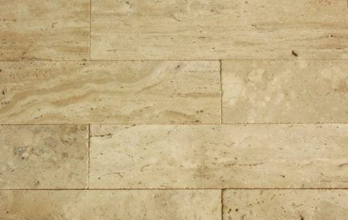 travertin en carreaux.