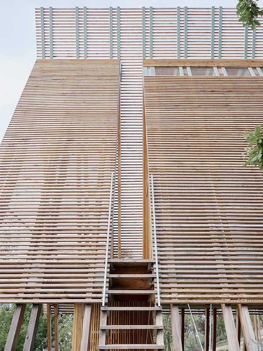 éco-hôtel à toit de bois Lilelo