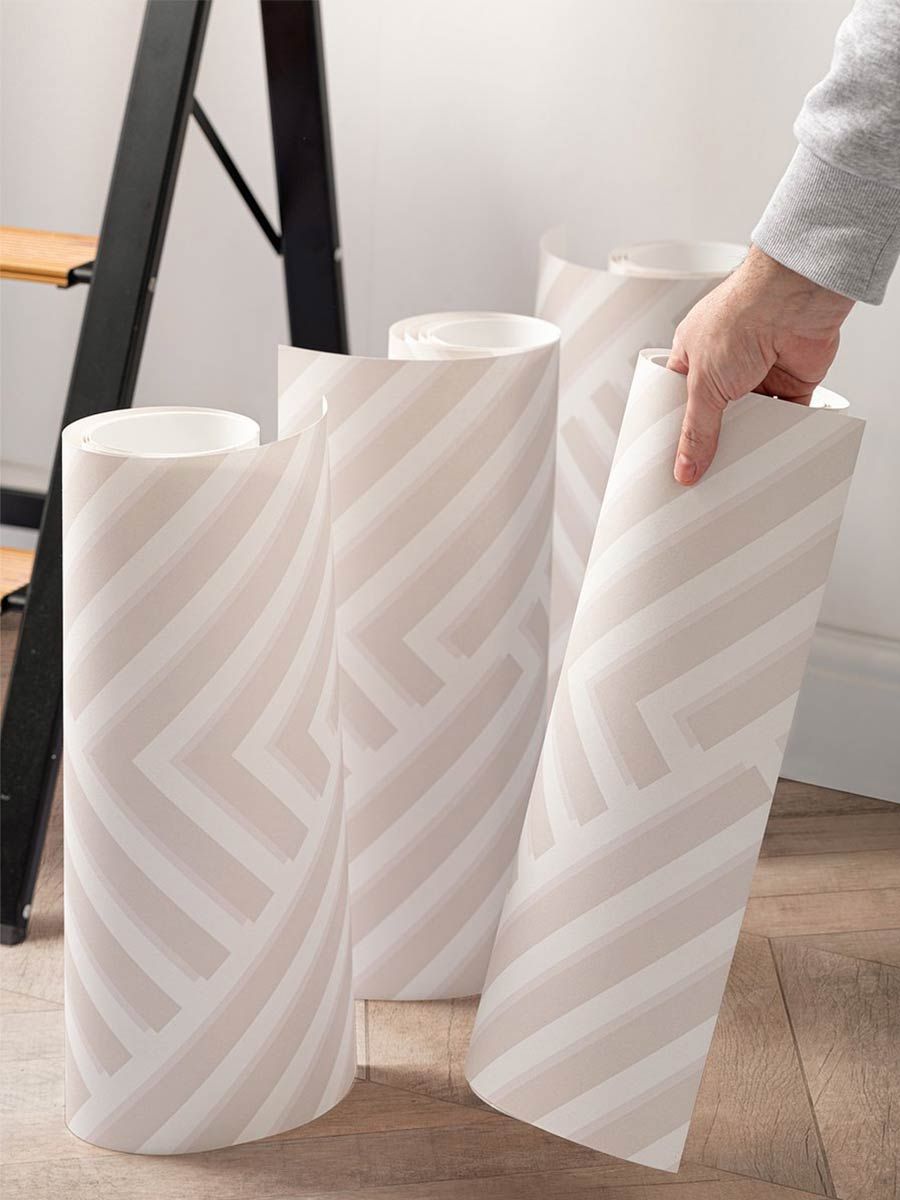 Rouleaux de papier peint prêts à poser