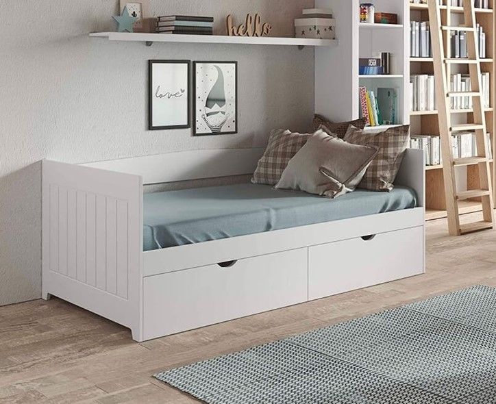 lit avec deux tiroirs pour plus d'espace dans un petit appartement