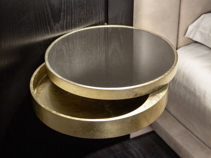 Détail des étagères de chevet