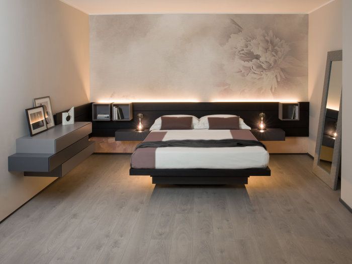 Lit à effet suspendu avec tête de lit modulable avec panneaux, tiroirs, niches Sorvolo