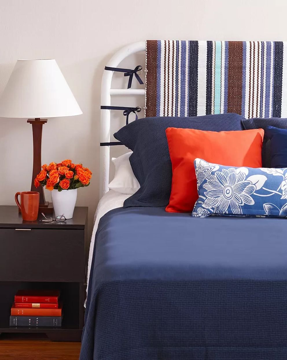 des idées pour le mur derrière le lit qui transformeront votre chambre