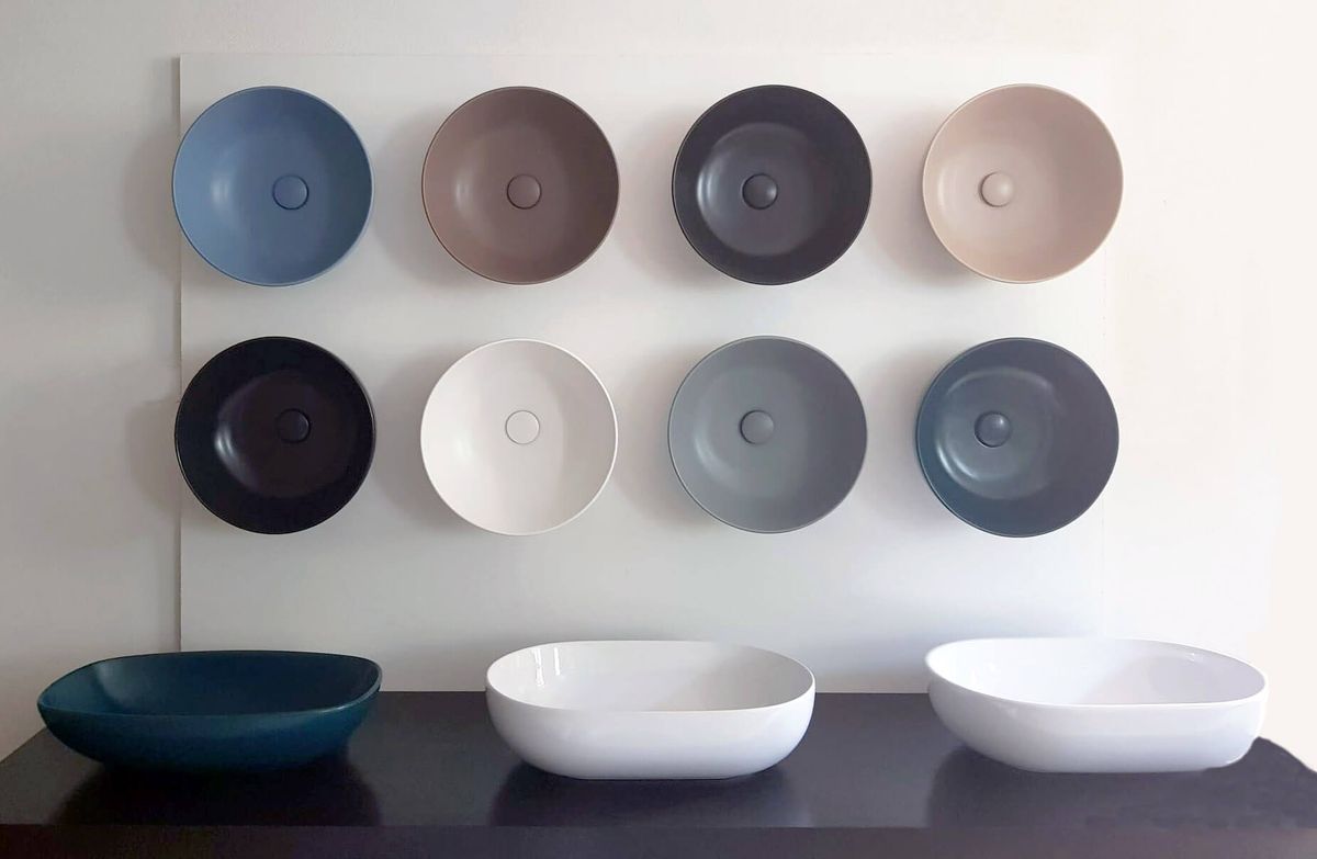 lavabo en céramique colorée flaminia