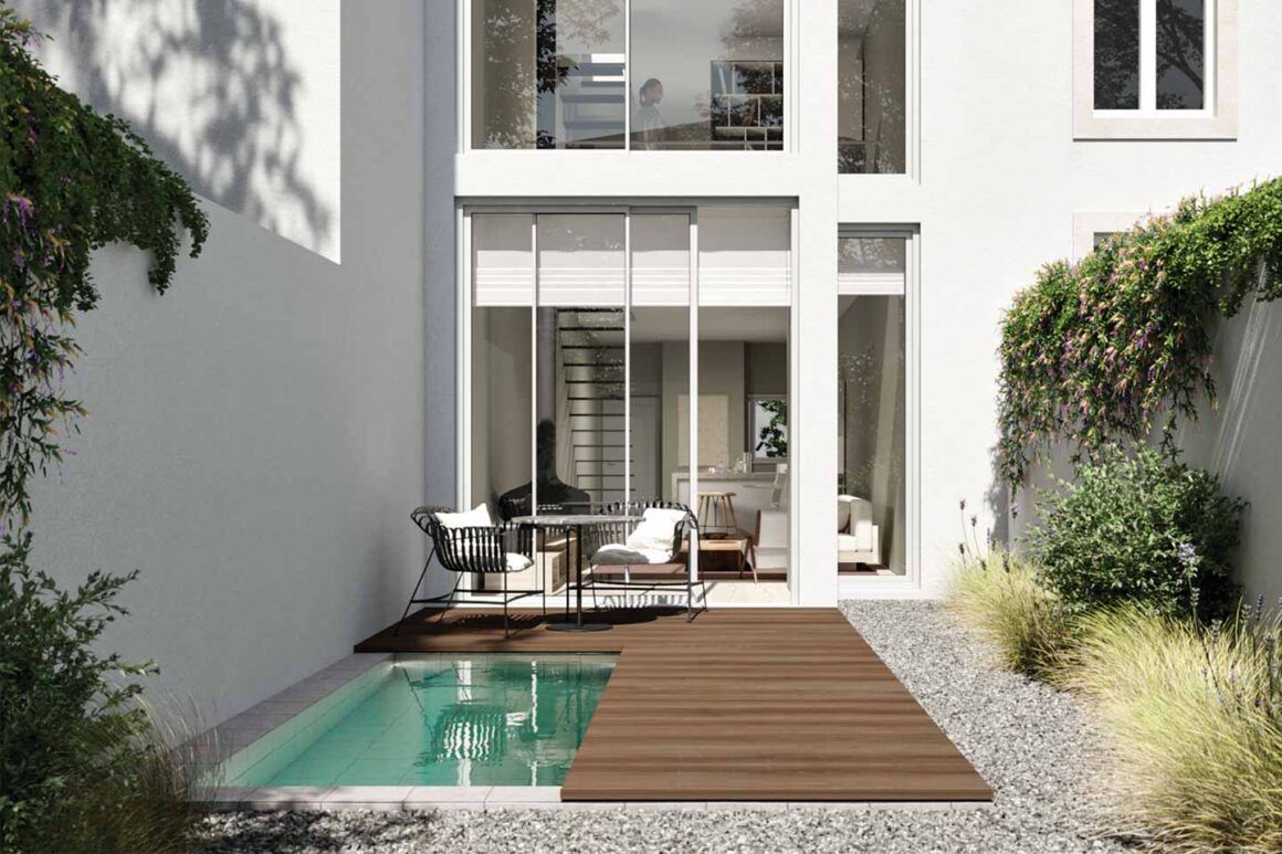 maison moderne avec petite piscine dans le jardin