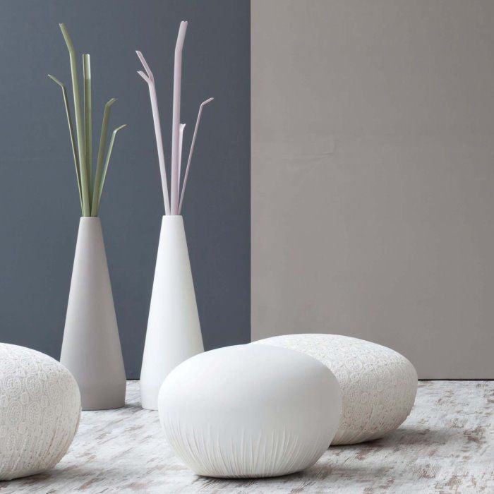 Porte-manteau au design moderne rappelant les tiges d'herbe