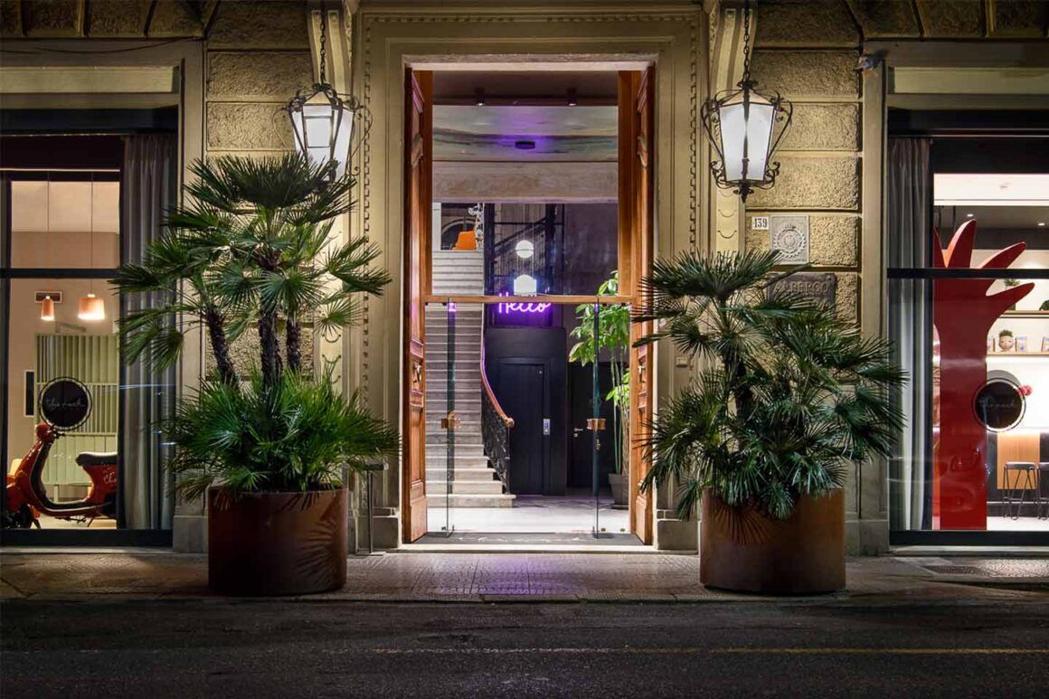 L'entrée de l'hôtel Poet à La Spezia