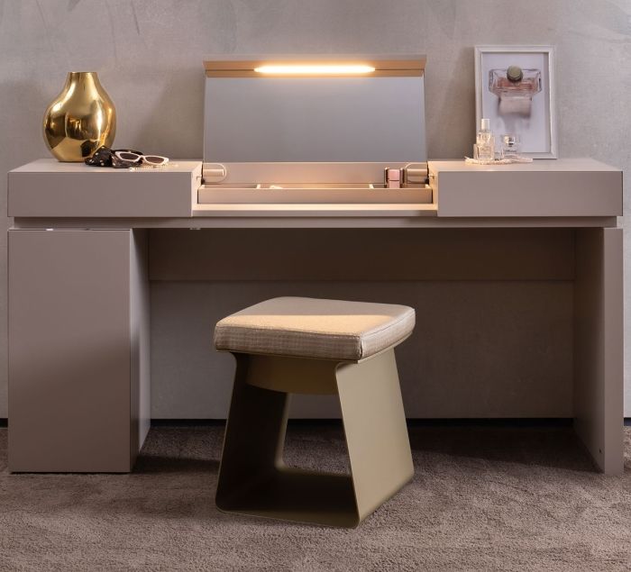 Toilette avec compartiment de maquillage et éclairage LED intégré Nebula
