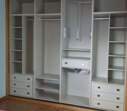 armoires sur mesure : dressing.