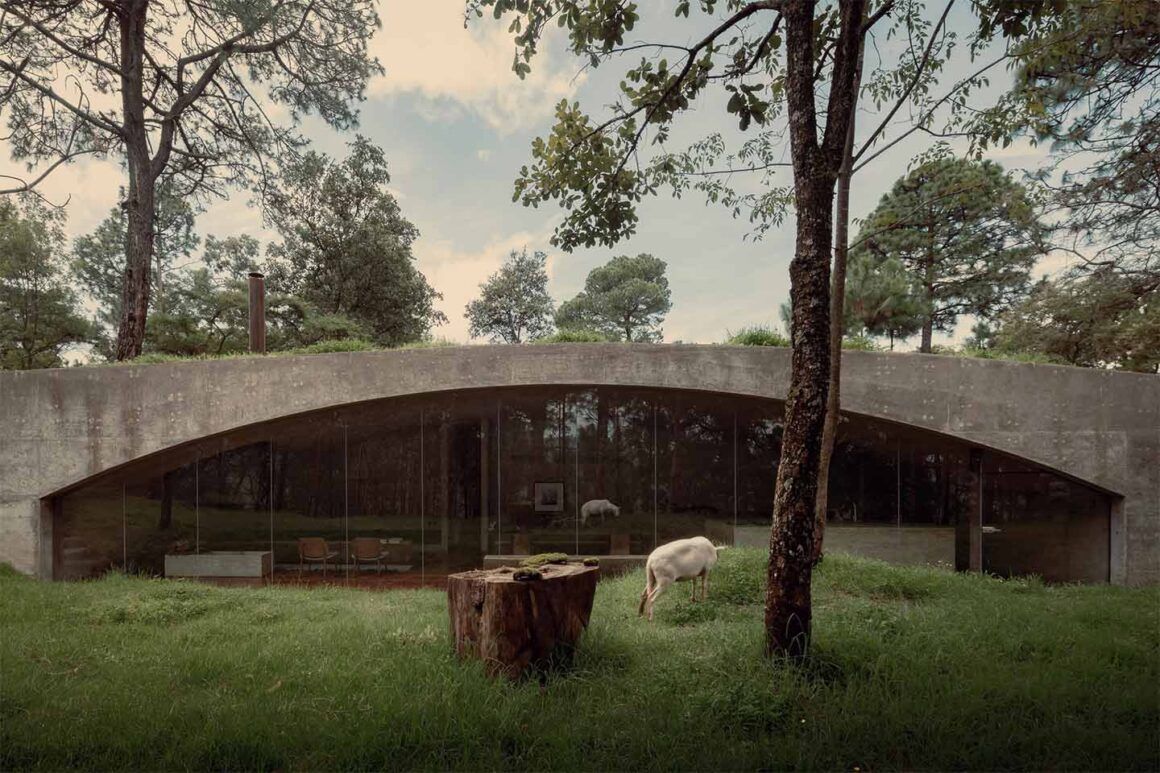 la maison en béton conçue par HW Studio Arquitectos 