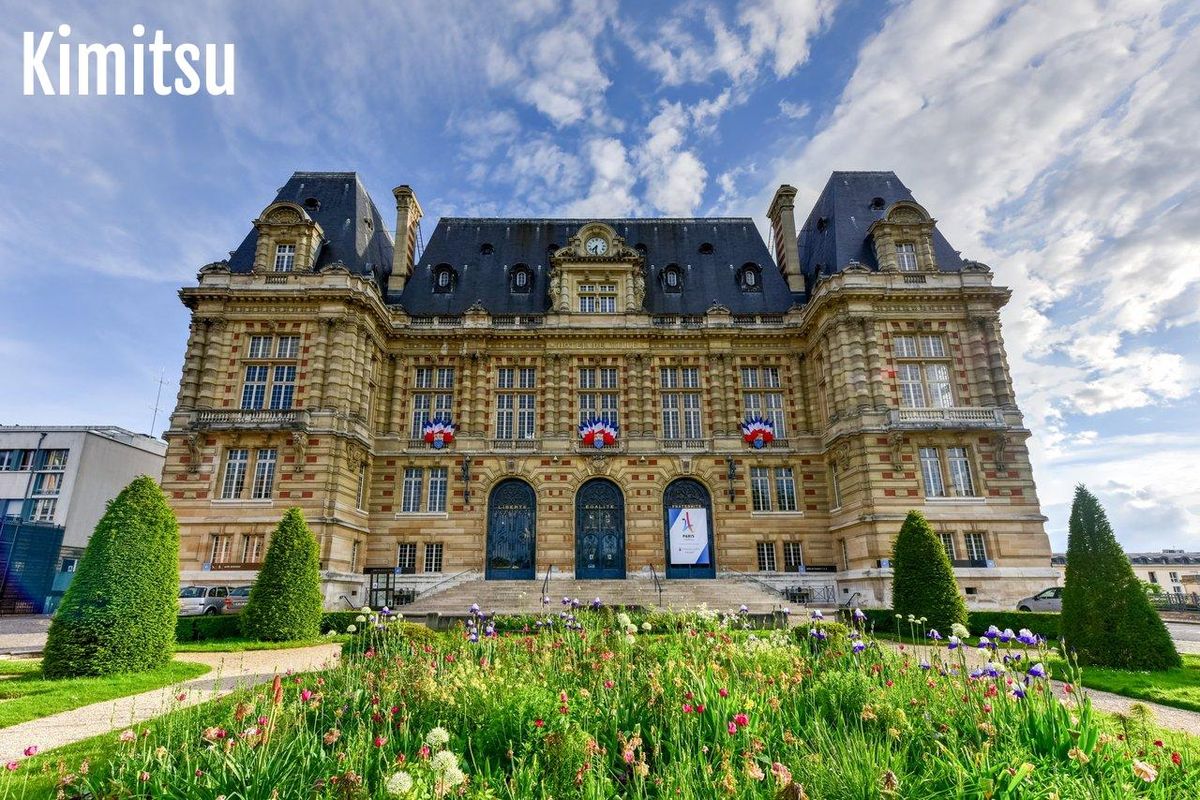 Découvrez l'histoire française au Musée de la Maison de Châteauroux, idéal en famille.