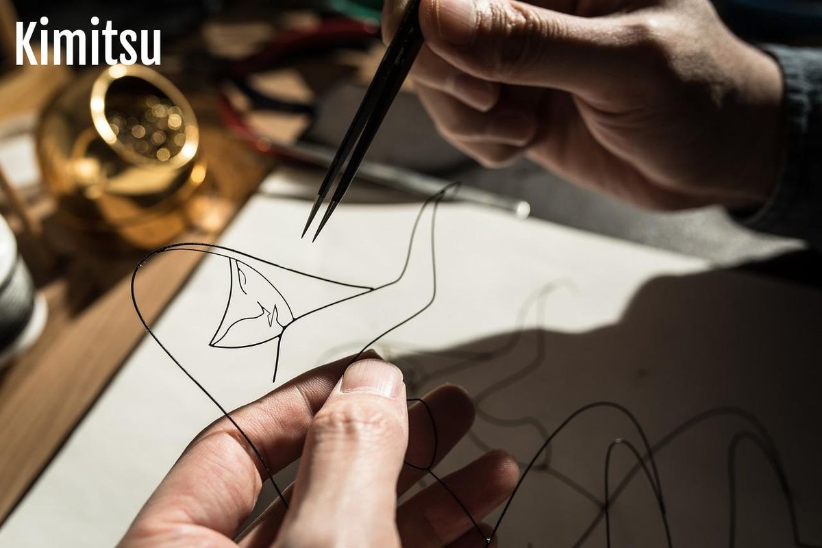 Fabrication de sculptures en fil : une activité créative pour les jours de pluie.