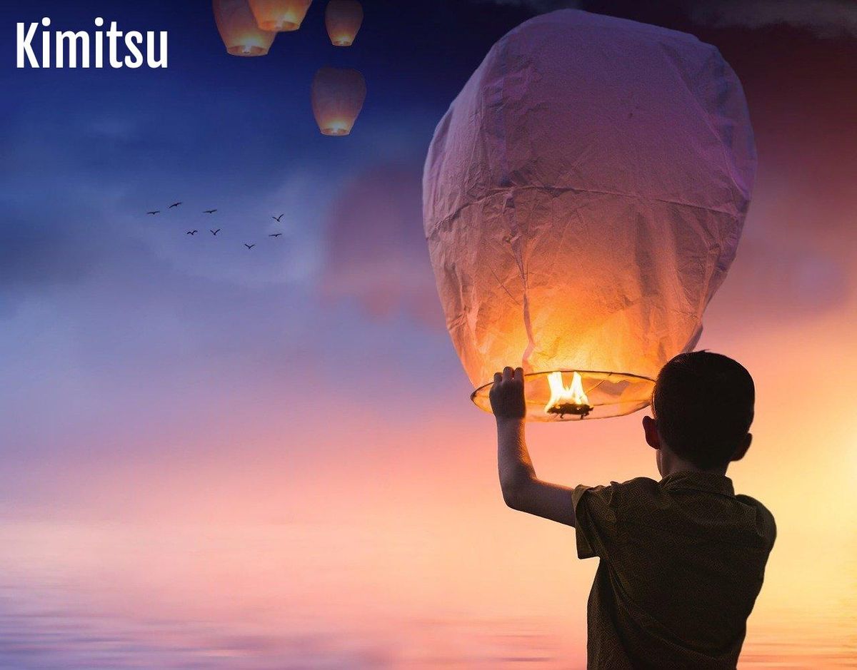 Lâcher prise comme une lanterne, en s’envolant pour libérer ses pensées.