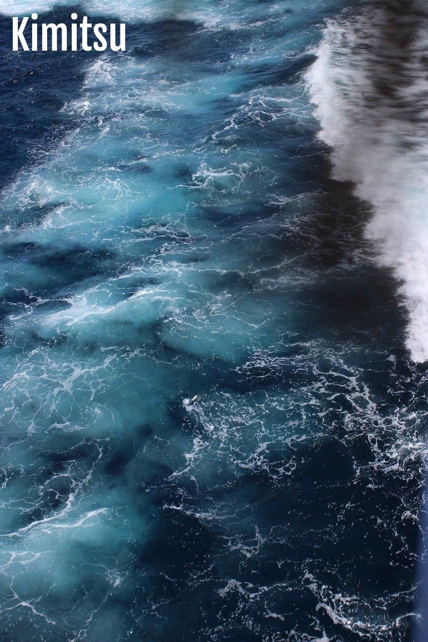 Respirez, comme ces vagues apaisantes, pour un sommeil profond et revitalisant.