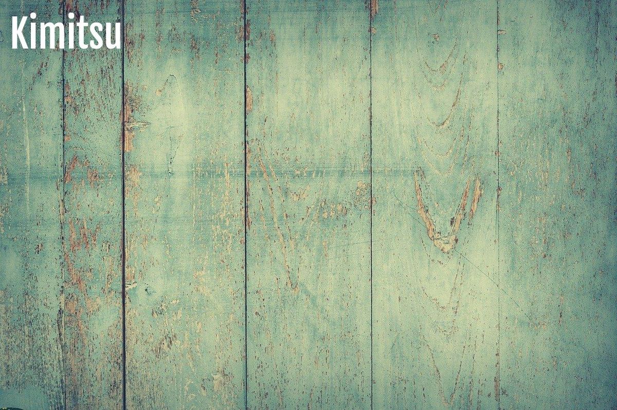 Texture bois vieilli : l'essence naturelle pour des cadeaux écolos et authentiques.