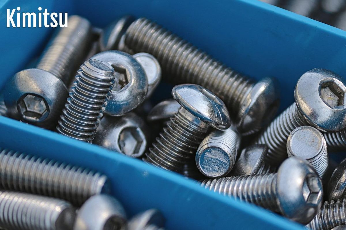 Visserie essentielle : adoptez ces outils pour transformer vos meubles DIY !