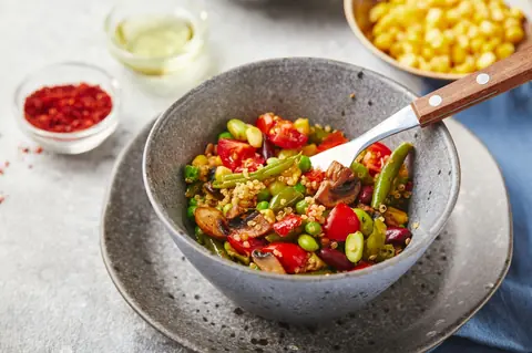 5 recettes express sans cuisson pour un repas frais à moins de 2 €