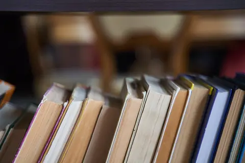 Bibliothèque IKEA BILLY : configuration idéale et retours pour un mur de 3 mètres
