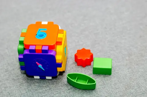 20 jeux de société de voyage DIY à fabriquer pour les enfants