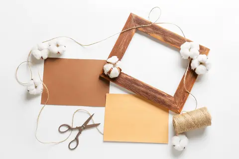 Fabriquez un cadre photo multi-ouvertures DIY pour vos souvenirs de famille