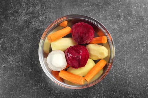 Cuisine zéro déchet : 8 idées pour cuisiner les épluchures d’automne