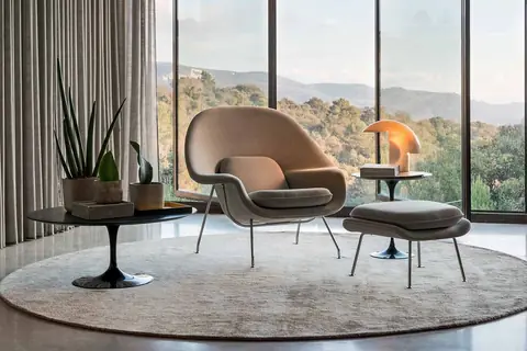 Knoll célèbre le 75e anniversaire de l'emblématique chaise Womb