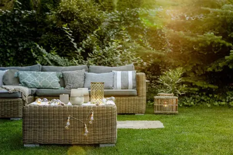 Mobilier de jardin et décorations