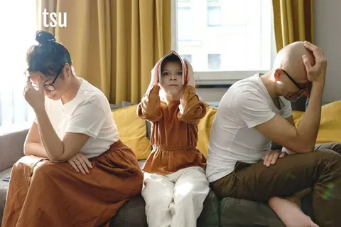 Parents épuisés par le terrible two : astuces pour survivre et garder le cap