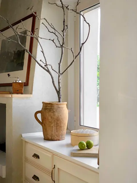 Que mettre dans une amphore ? 5 idées pour l'intérieur - Chiccacasa blog