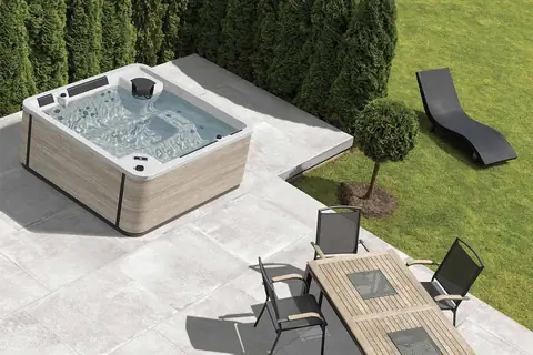 Spas d'extérieur : la collection Happy SPA de Kinedo