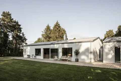 Une maison contemporaine dans la campagne suédoise