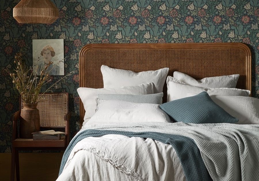 Lire la suite à propos de l’article Chambre à coucher : paille et papier peint de Vienne