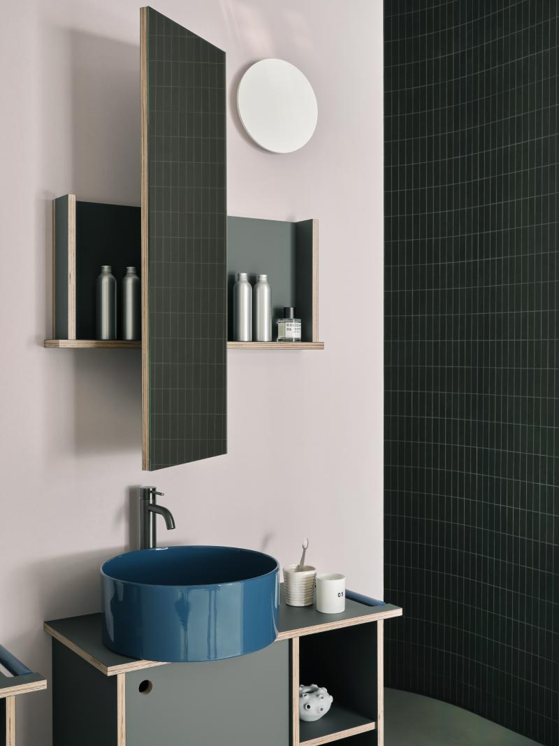 Des vibrations estivales : la salle de bains de Ceramica Cielo est teintée de bleu salle de bain bleue et graphite